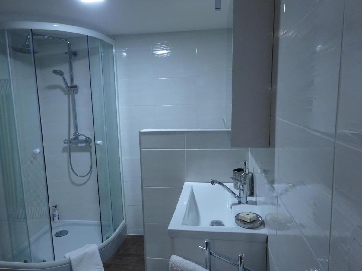 Family Friendly Apartment 3 Adults Plus Child Ruzomberok Exterior photo