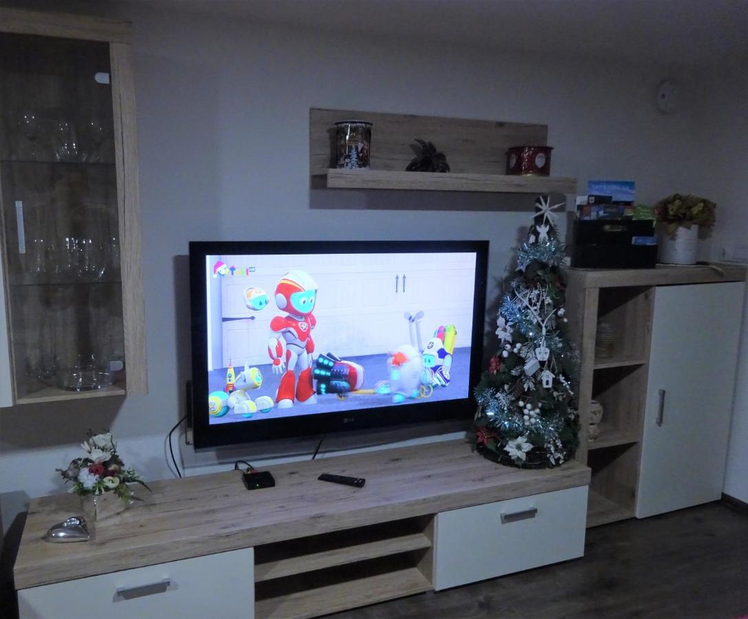 Family Friendly Apartment 3 Adults Plus Child Ruzomberok Exterior photo