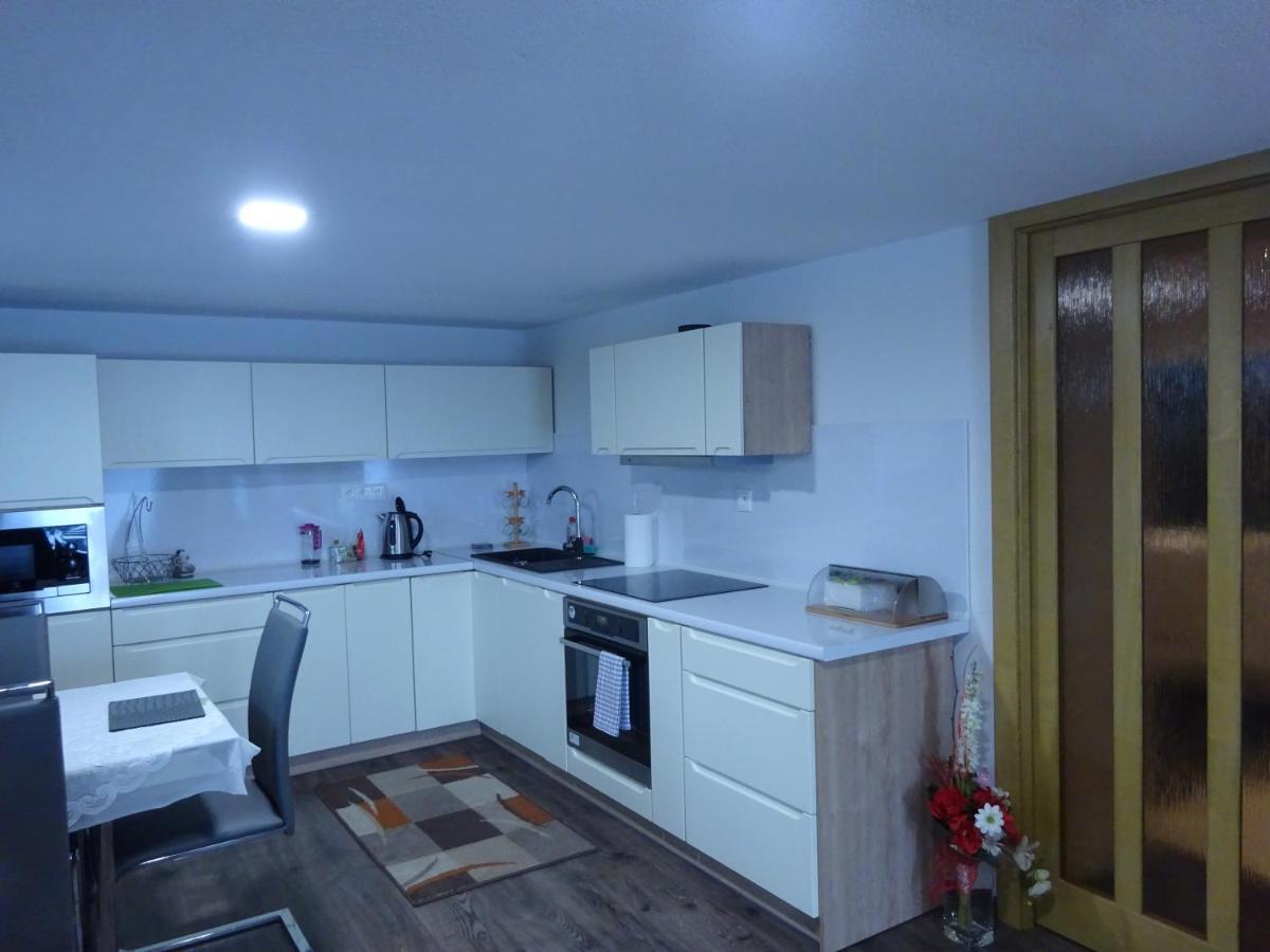 Family Friendly Apartment 3 Adults Plus Child Ruzomberok Exterior photo